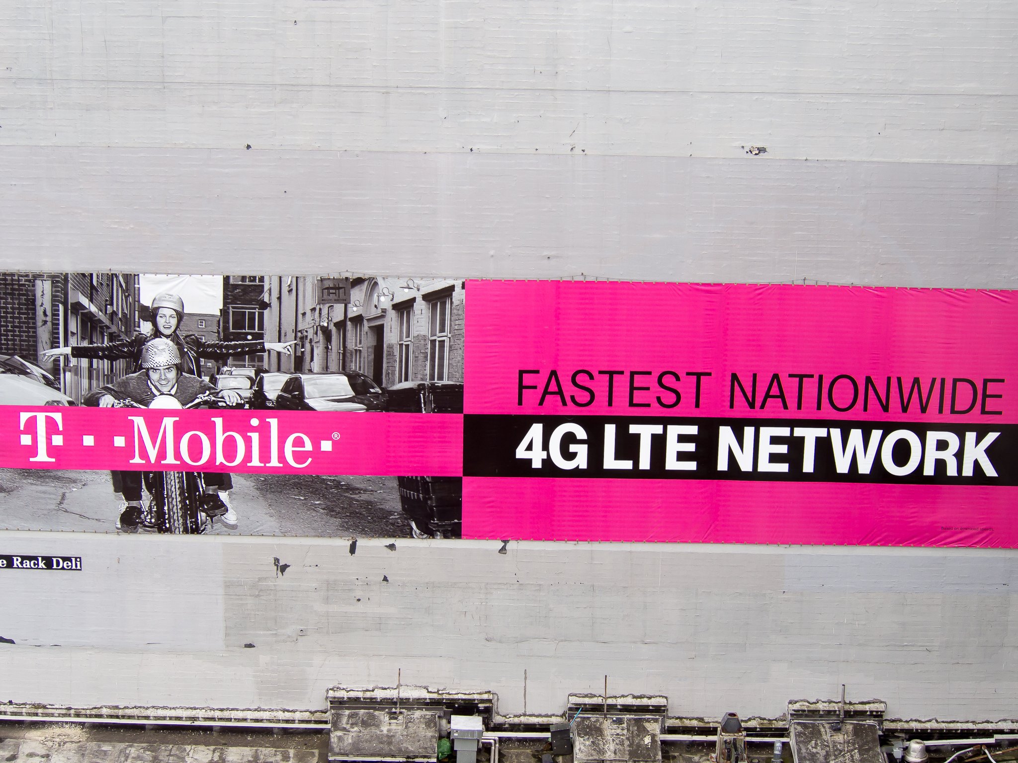 T-Mobile-Signage-02.jpg