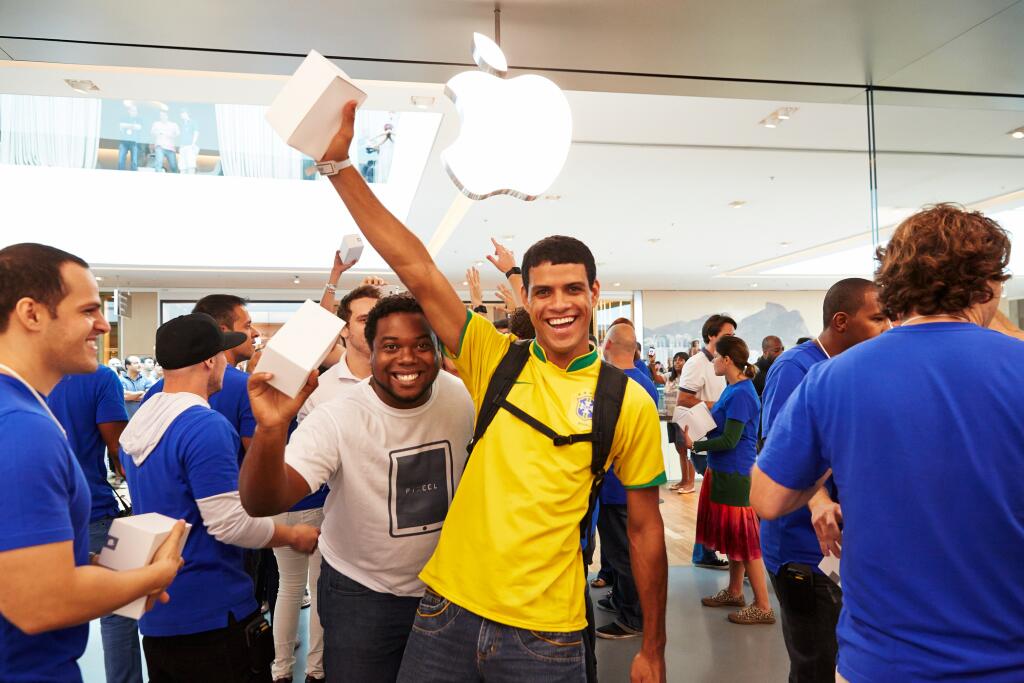 brazil_apple_store.jpg