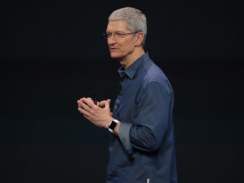 tim_cook-iphone-6.jpg