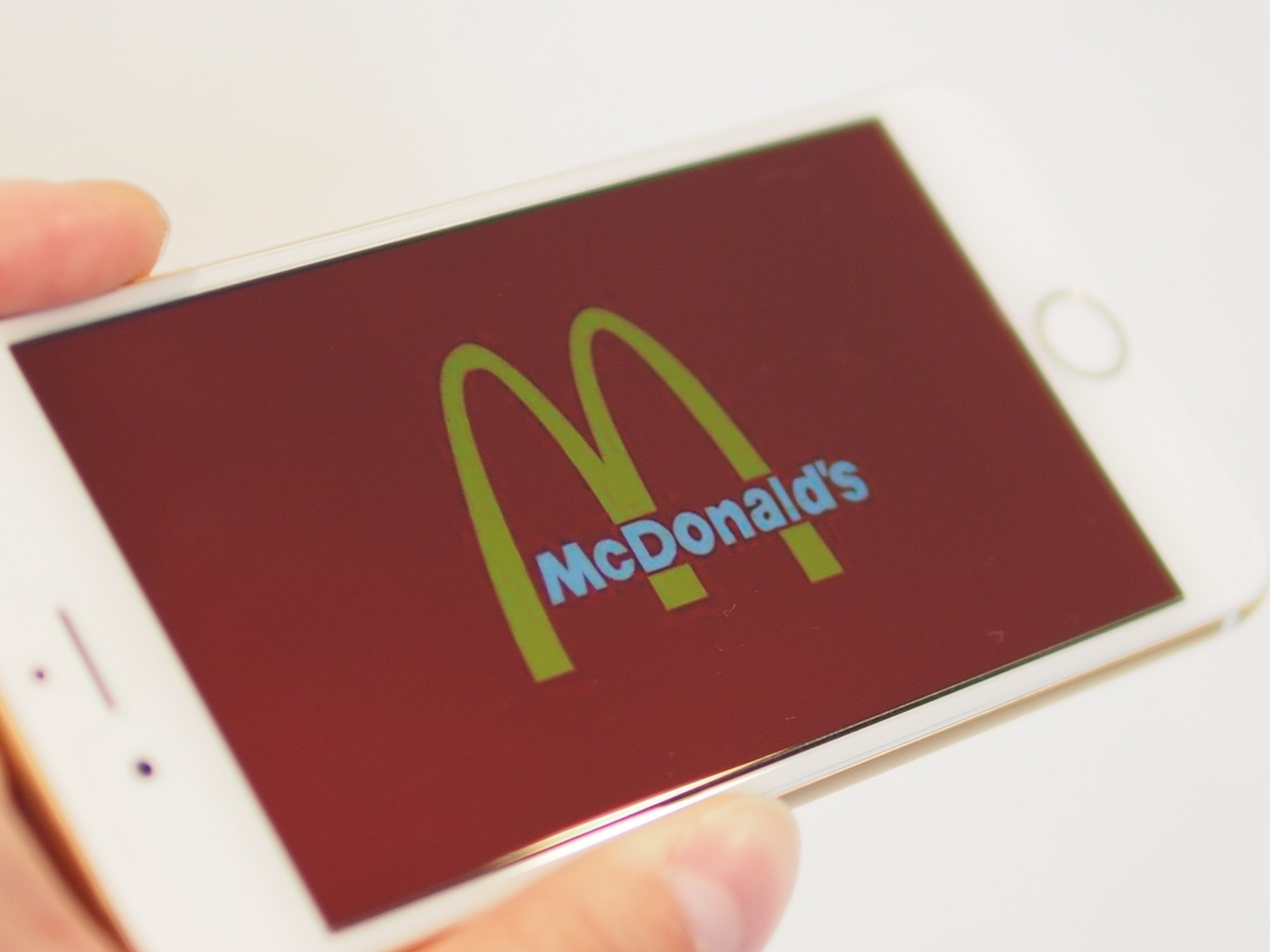 mcdonald%27s-iphone-6-hero.JPG