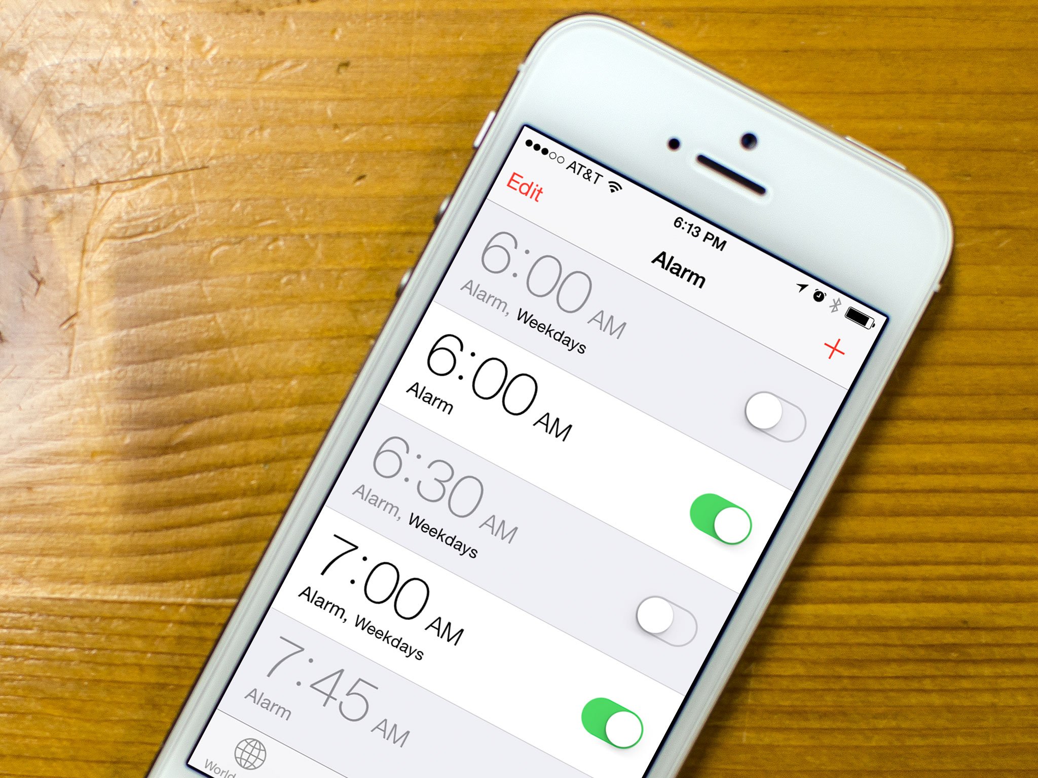 alarms_clock_app_iphone_5s_hero.jpg