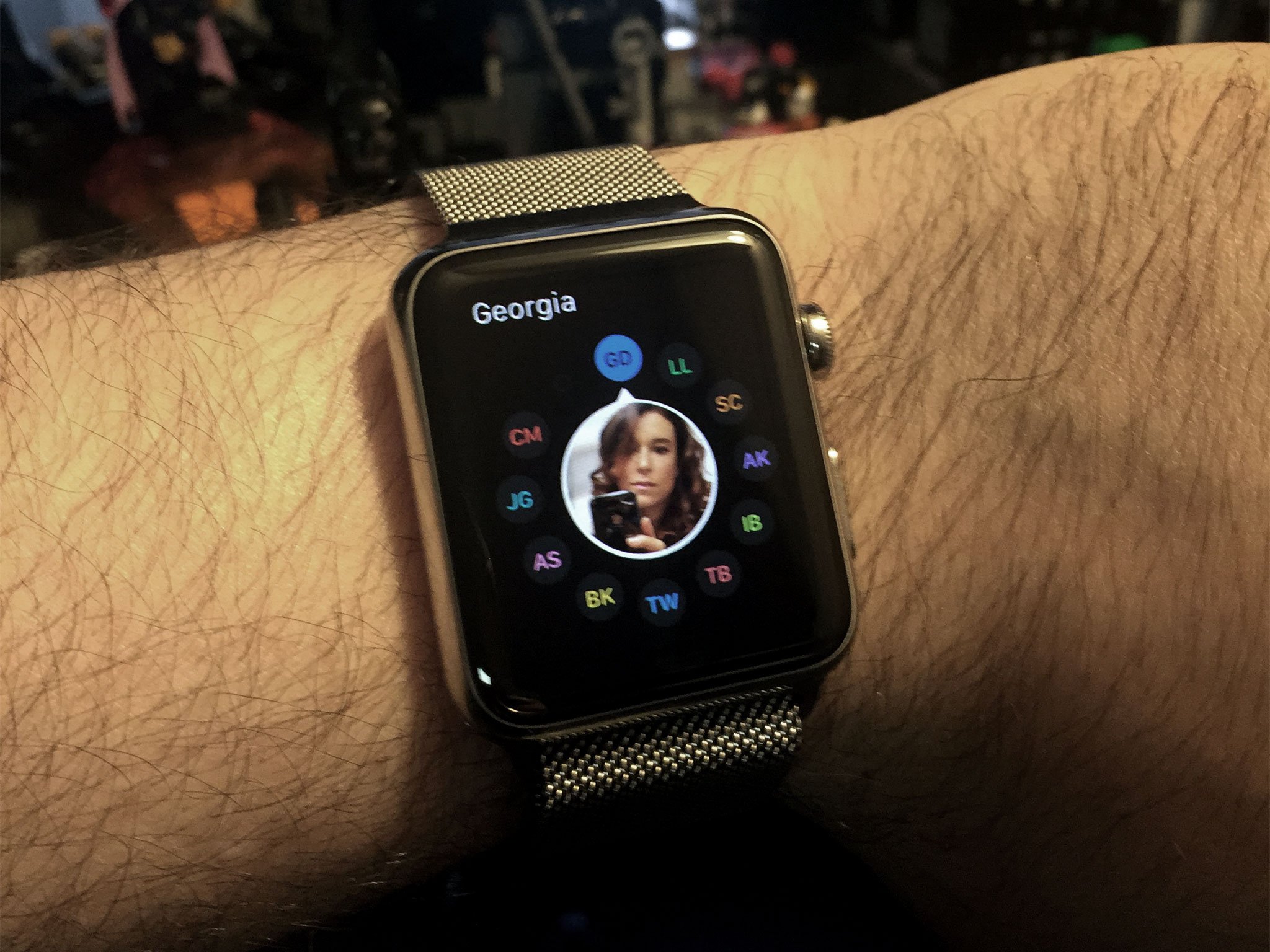 apple-watch-friends-hero.jpg