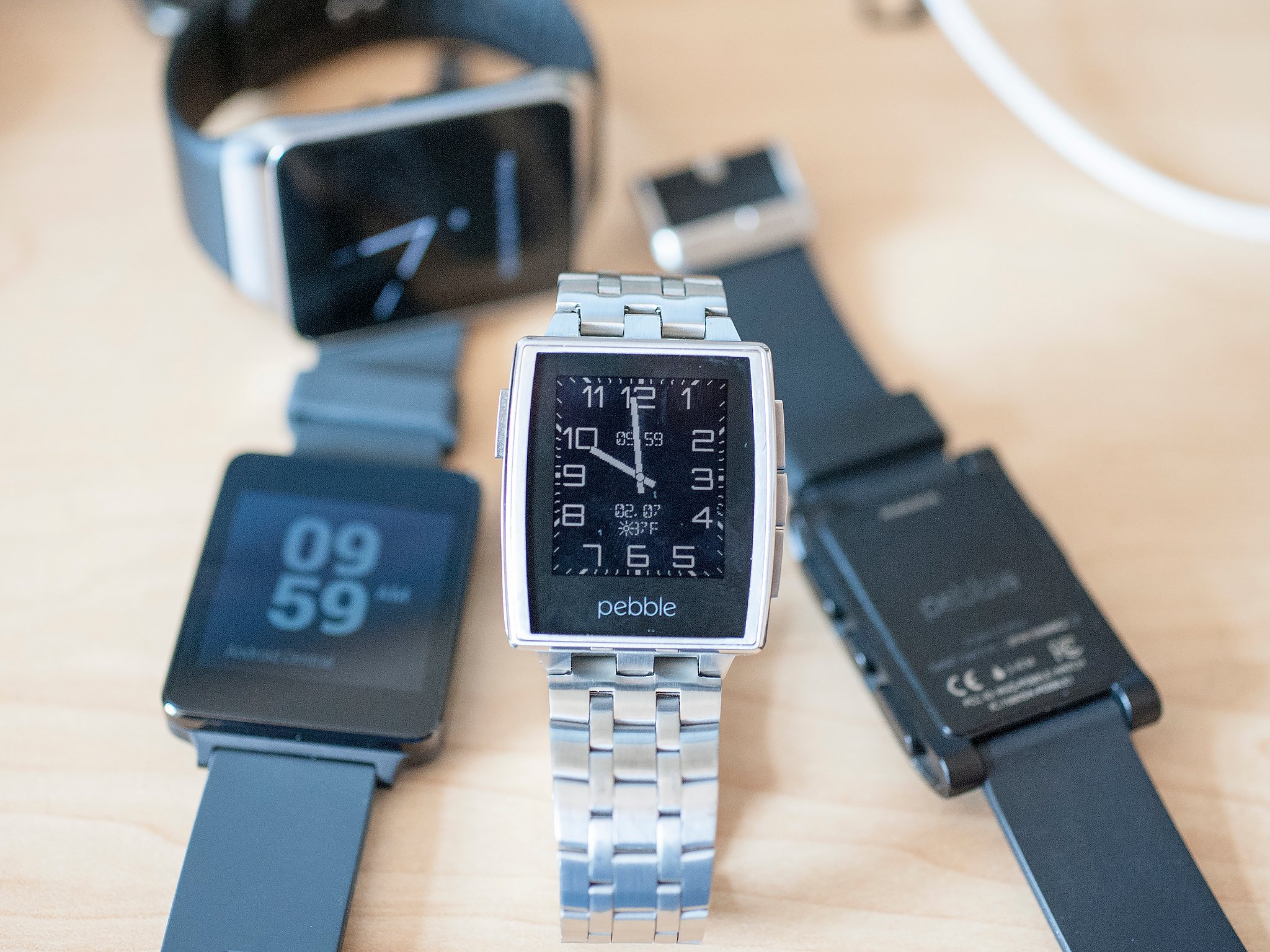 android-wear-pebble_0.jpg