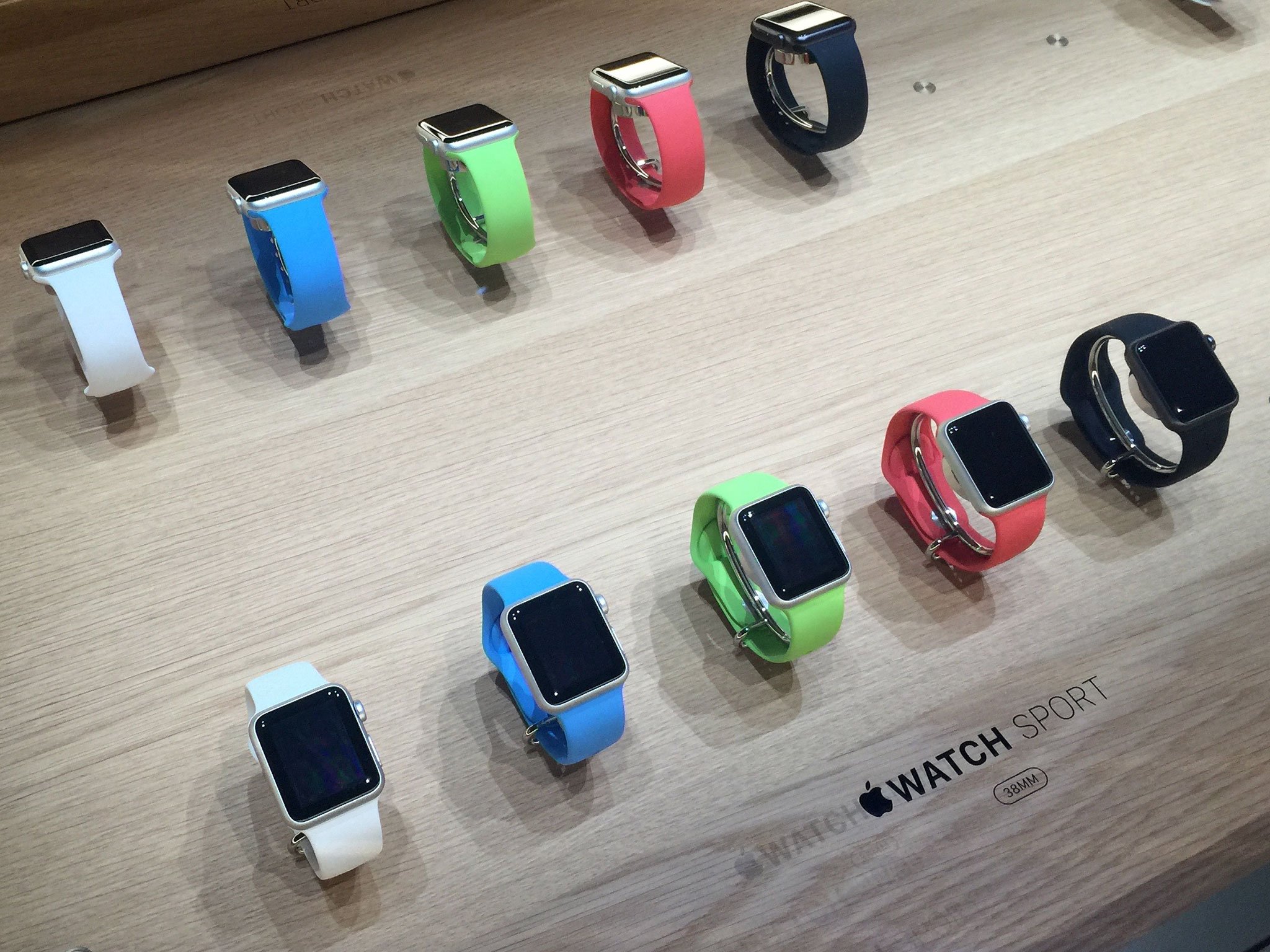 apple-watch-sport-colors-march15-hero2.jpg