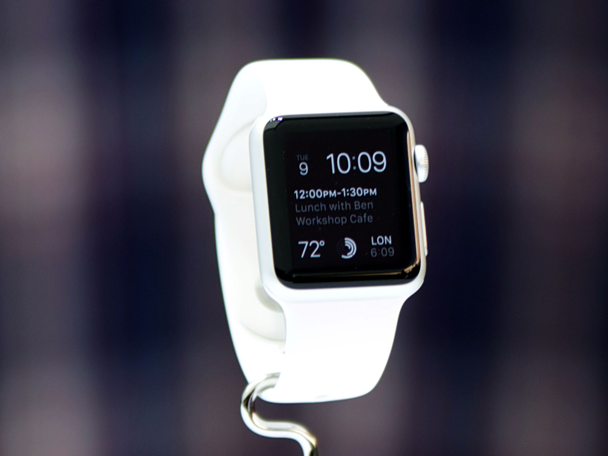 apple_watch_white_clock_calendar_hero.jpg