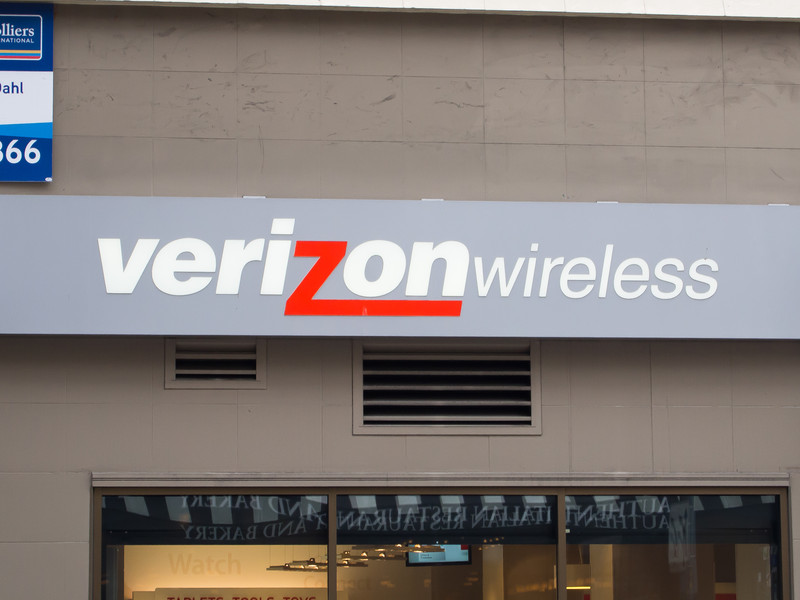 Verizon-Store-01_0.jpg