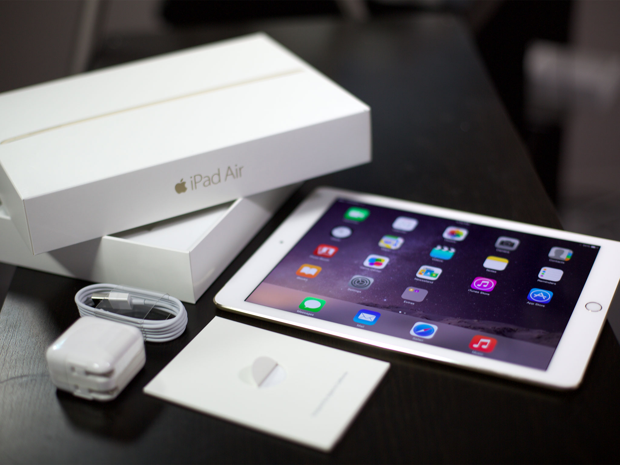 ipad_air_2_gold_unboxed.jpg