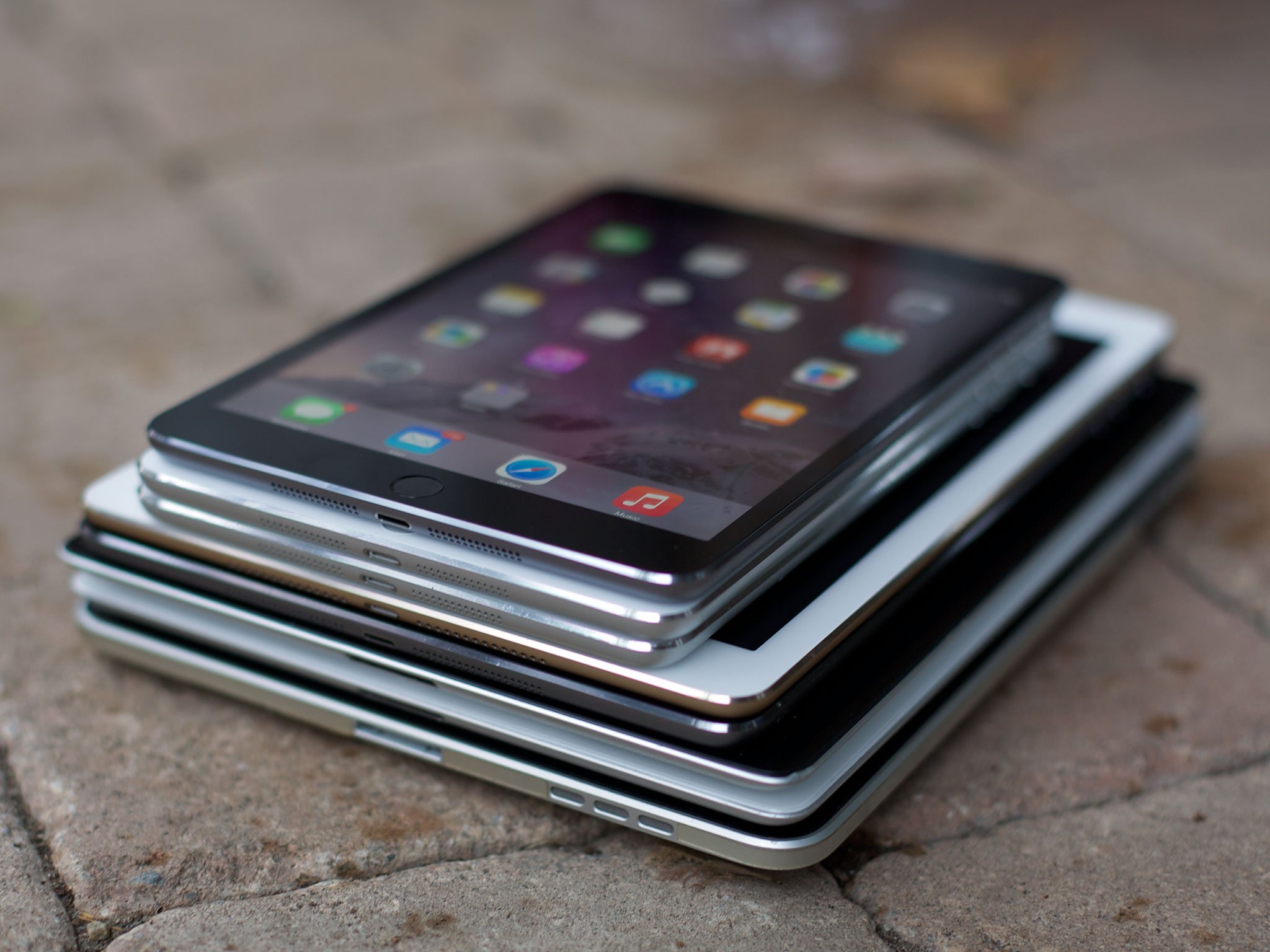 ipad_air_2_ipad_mini_3_history_stack_angle.jpg