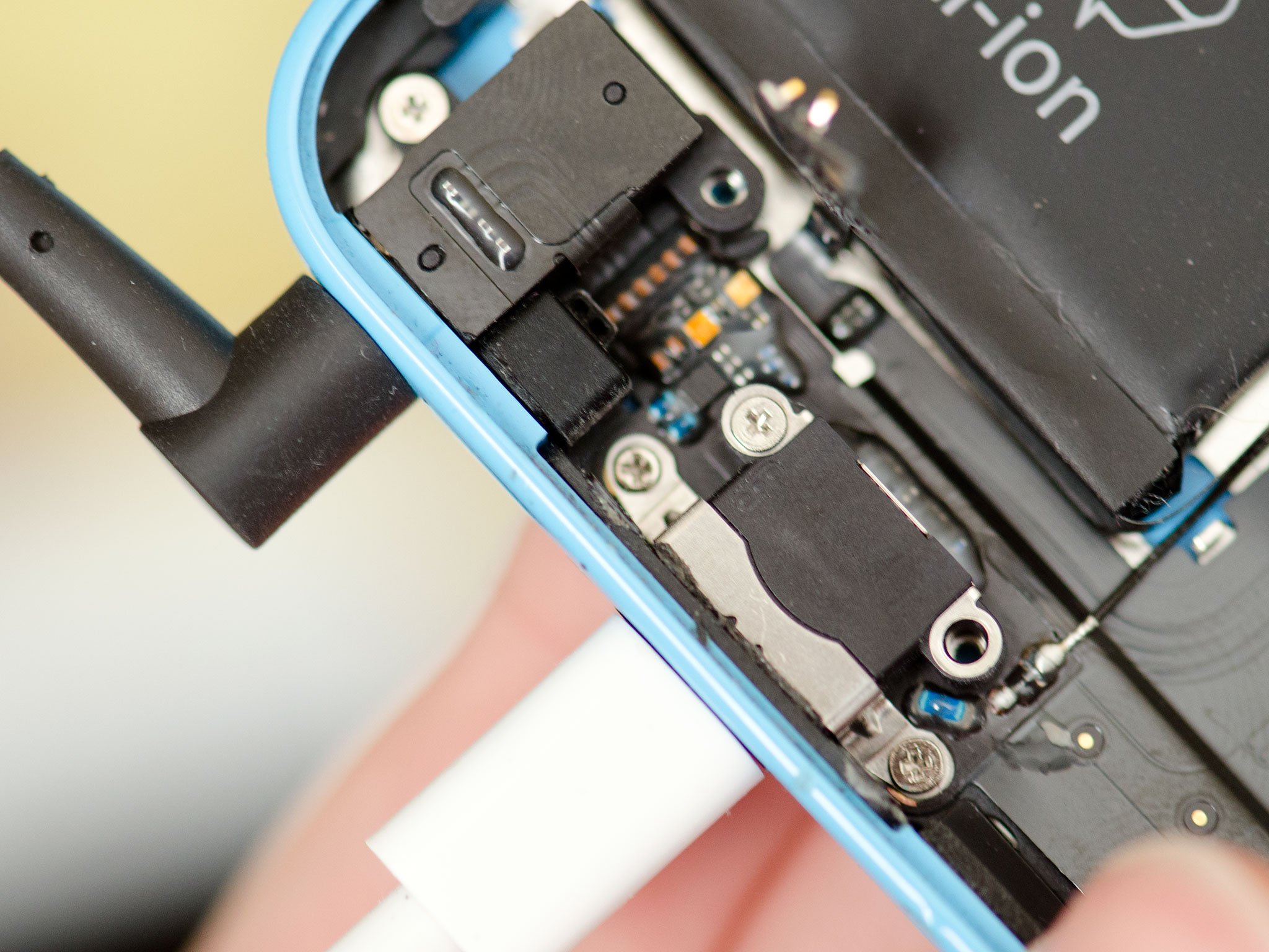 iphone-5c-dock-removal-diy-8.jpg