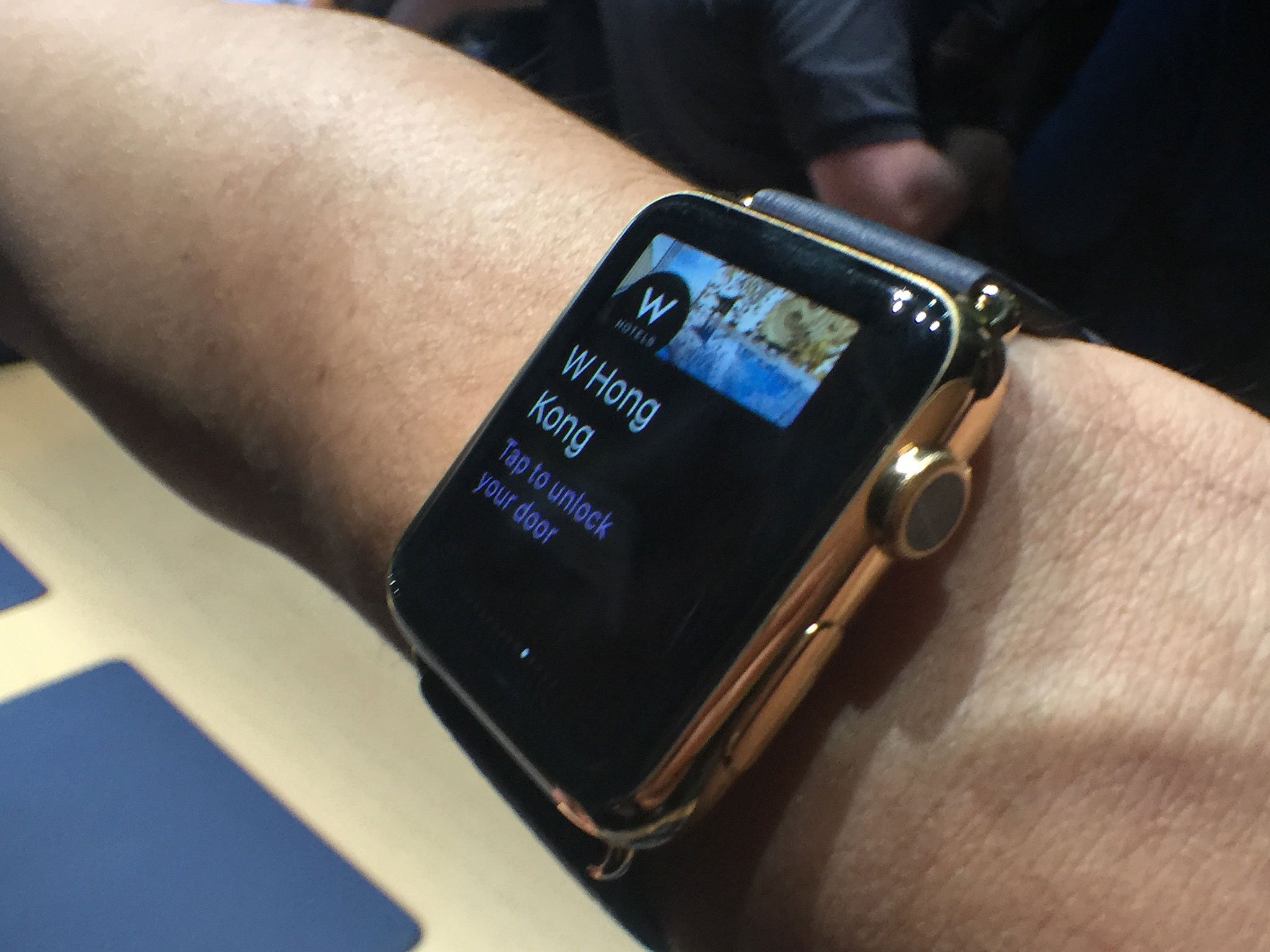 apple-watch-hotel-unlock-demo.jpg