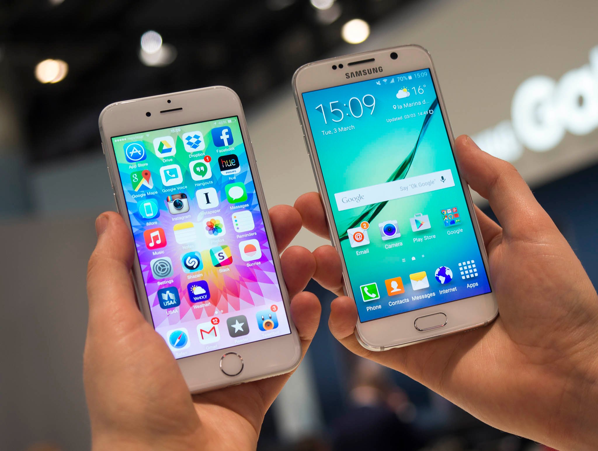galaxy-s6-iphone-6-comparison-fronts-hands.jpg