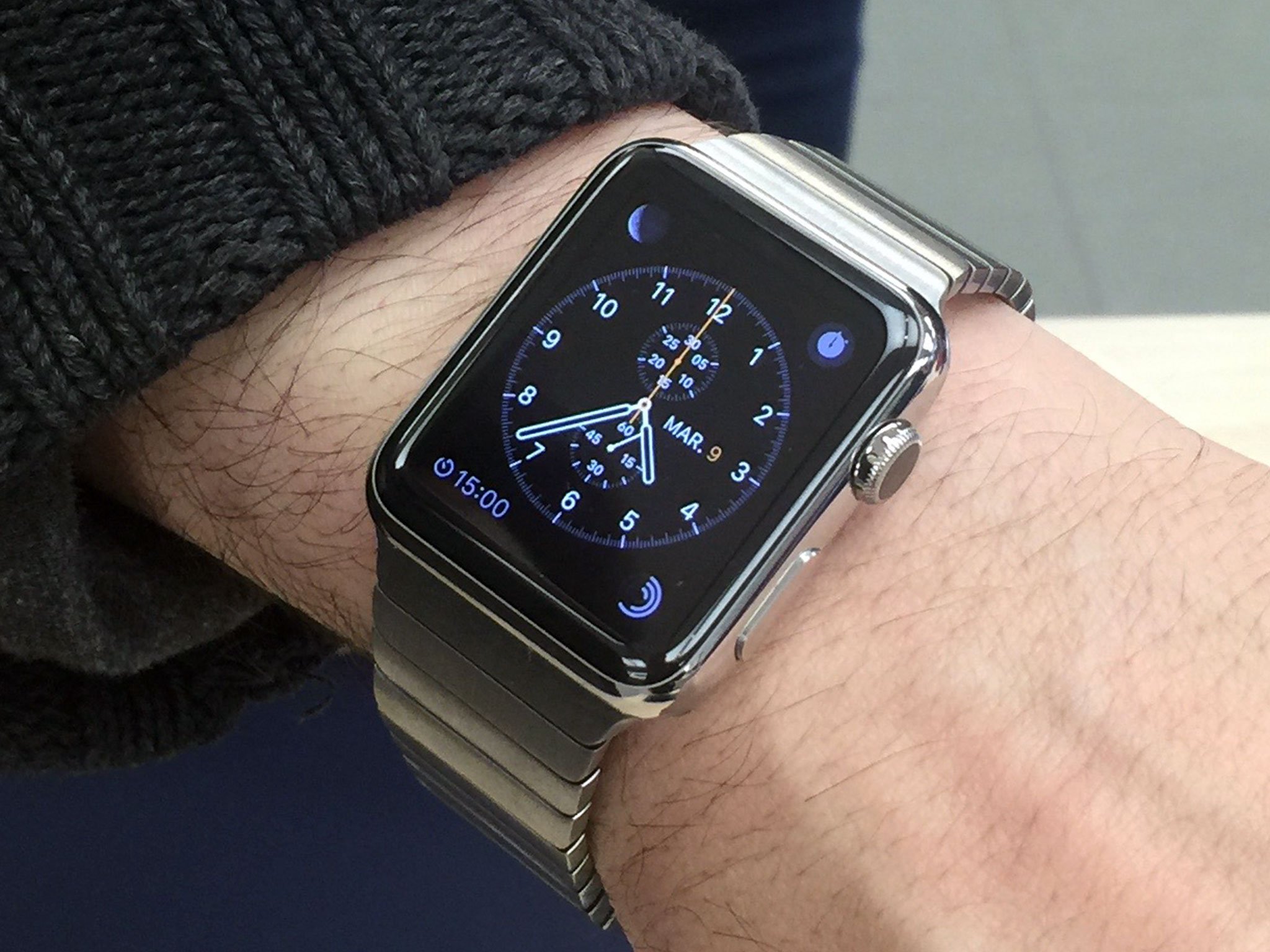 apple-watch-customize-watch-face-hero.jpg